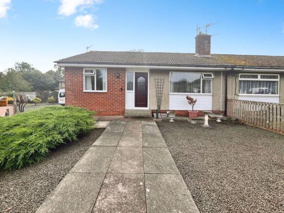 2 bed property, in Sea View, £170,000