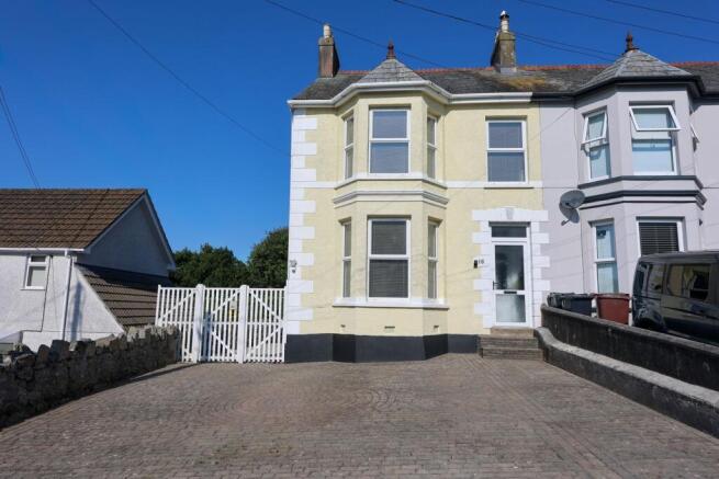 4 bed property, in Highfield Avenue, £340,000