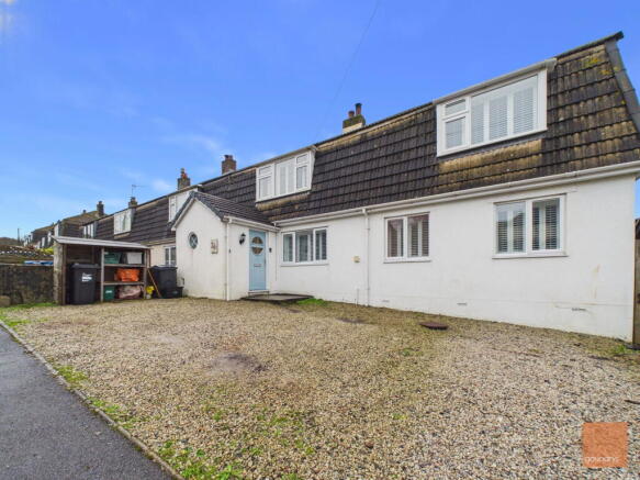 7 bed property, in Perranporth, £450,000