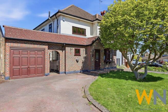 4 bed property, in Surman Crescent, £950,000