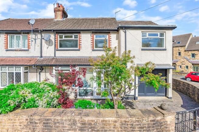 4 bed property, in Mayfield Road, £365,000