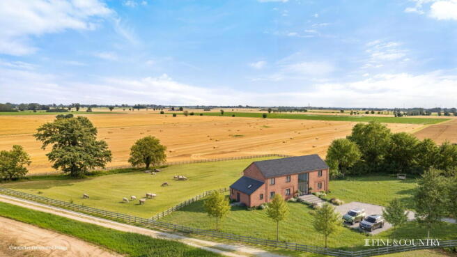 4 bed property, in Long Sutton, £350,000