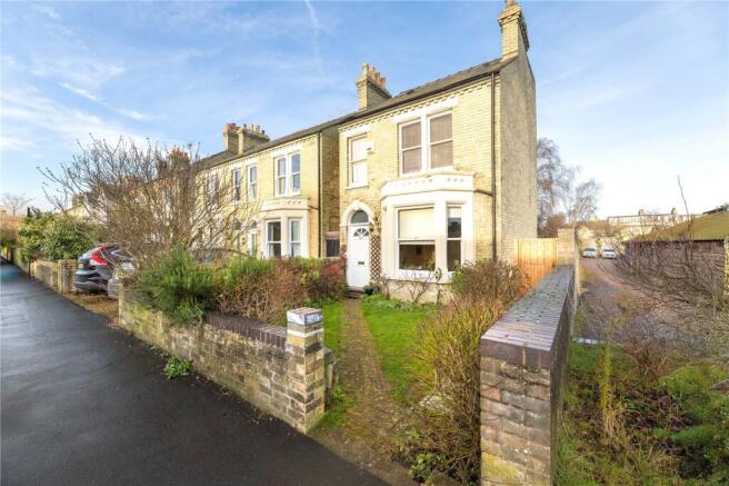3 bed property, in Blinco Grove, £800,000