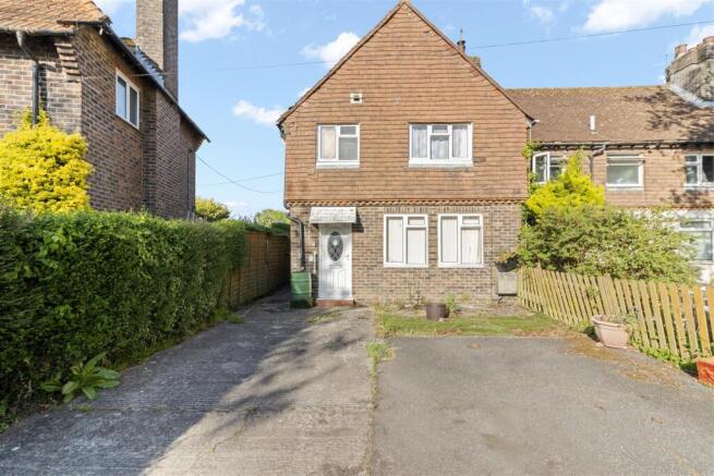 3 bed property, in Hailsham Road, £280,000