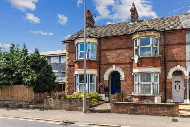 3 bed property, in Berkhampstead Road, £500,000