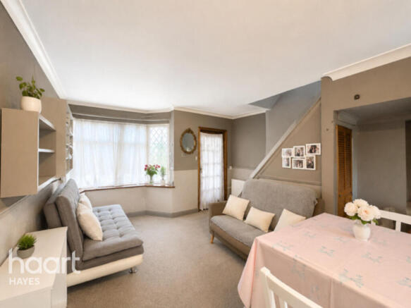 2 bed property, in Fredora Avenue, £440,000