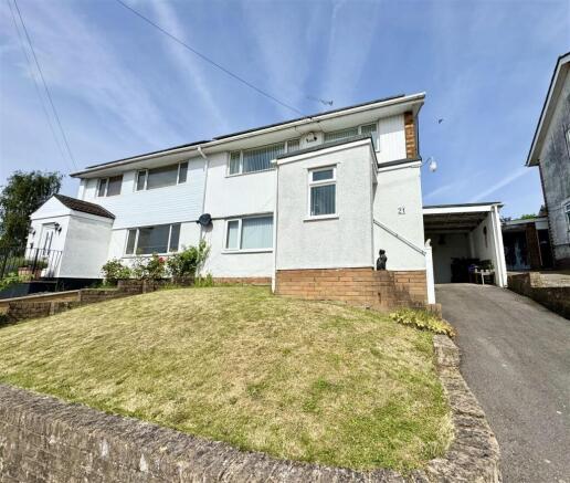 3 bed property, in Denmark Drive, £260,000