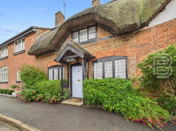 2 bed property, in School Street, £229,950