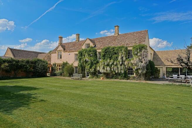 6 bed property, in Lechlade, £4,250,000