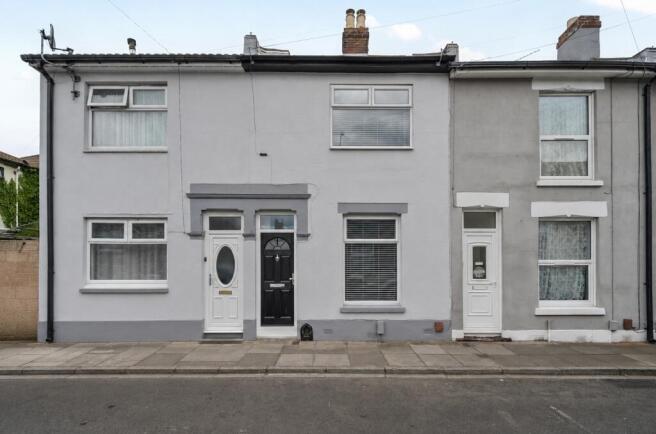 2 bed property, in Samuel Road, £240,000