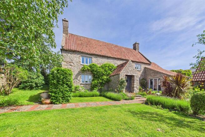 4 bed property, in Tickenham Hill, £995,000