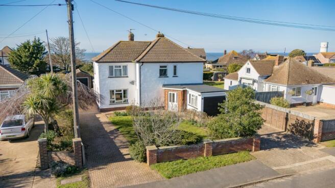 3 bed property, in Bernard Crescent, £525,000