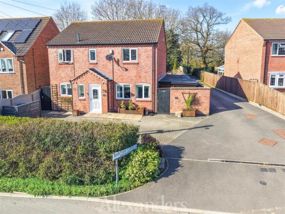 4 bed property, in Nailstone Road, £450,000