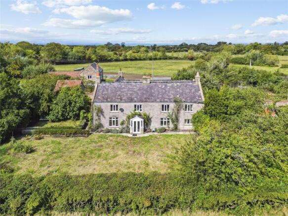 5 bed property, in West Rolstone Road, £950,000
