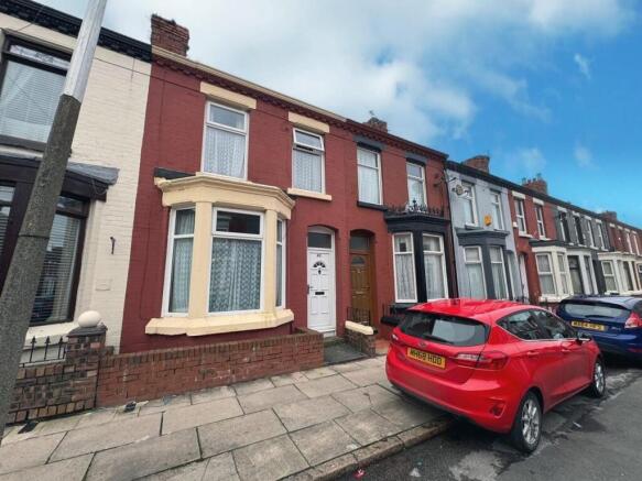 3 bed property, in Malvern Road, £115,000