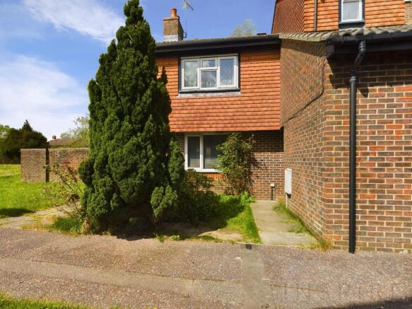 1 bed property, in Corby Close, £190,000