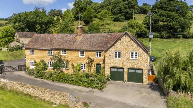 5 bed property, in Hadspen, £1,100,000