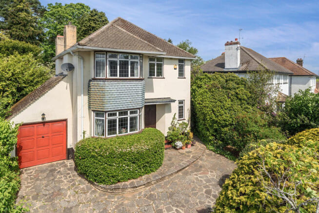 3 bed property, in Ferndale Avenue, £750,000