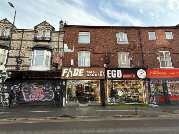 5 bed property, in Wilmslow Road, £400,000