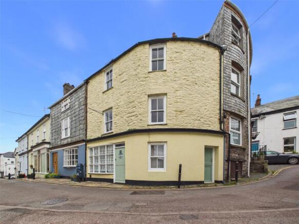 3 bed property, in Fore Street, £230,000