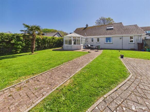 3 bed property, in Higher Boskerris, £475,000