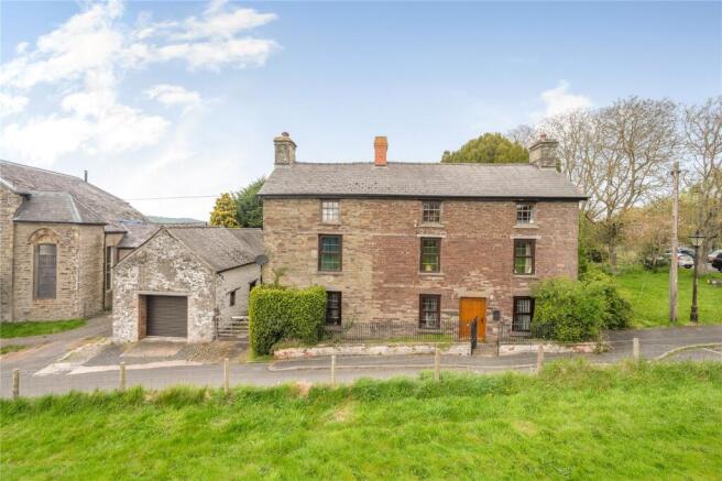 5 bed property, in School Road, £495,000