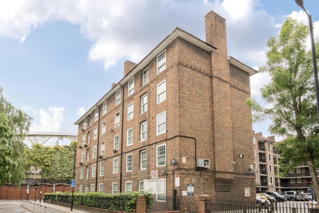 1 bed property, in Vauxhall Street, £280,000