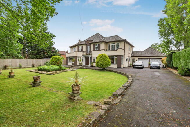 4 bed property, in Darlington Road, £950,000