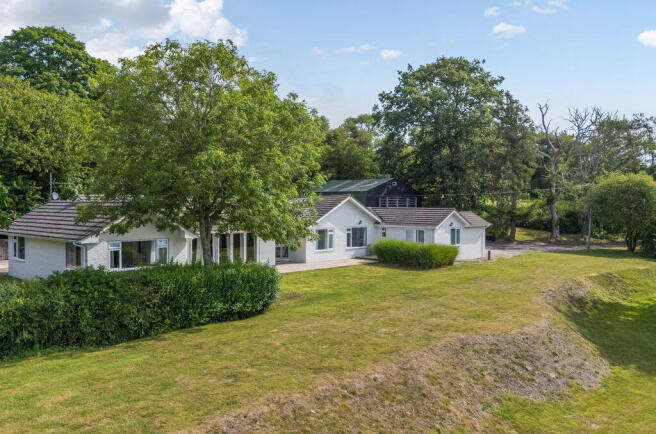 3 bed property, in Arpinge, £995,000