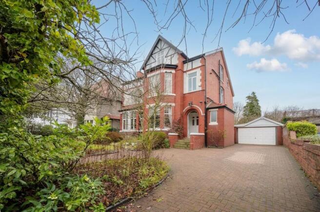 7 bed property, in Palatine Road, £950,000