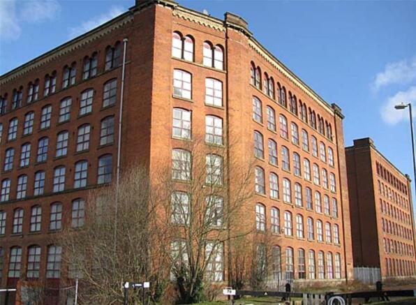 1 bed property, in Victoria Mill, £100,000