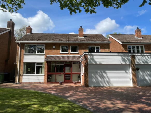 5 bed property, in Station Lane, £790,000