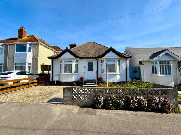 2 bed property, in East Wyld Road, £260,000