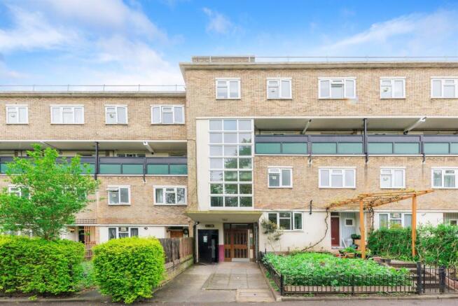 3 bed property, in Glen Albyn Road, £300,000