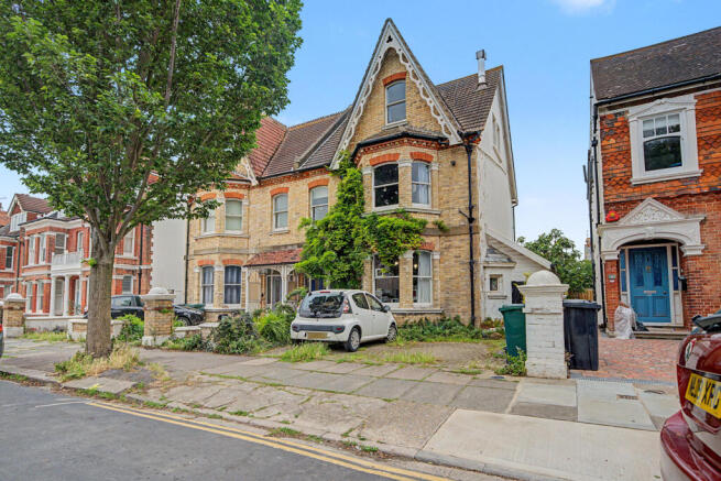 5 bed property, in Sackville Gardens, £1,250,000
