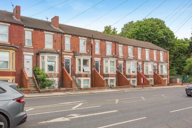 15 bed property, in St. Catherines Villas, £425,000