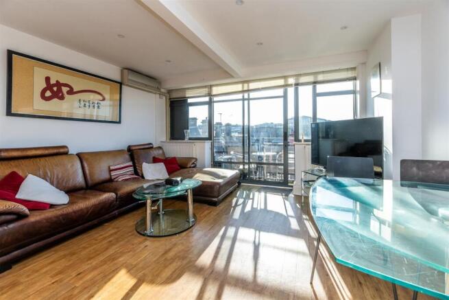 2 bed property, in George Street Trading House, £150,000