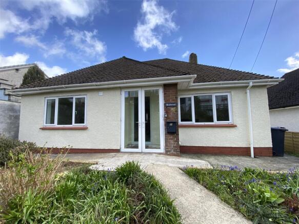 2 bed property, in Race Hill, £275,000
