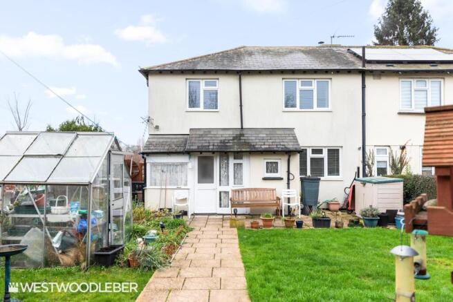 3 bed property, in High Road, £470,000