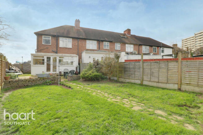 3 bed property, in Brodie Road, £475,000
