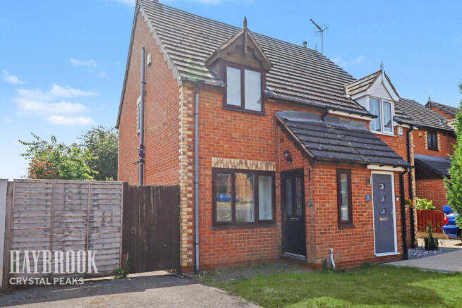 3 bed property, in Duckham Drive, £170,000