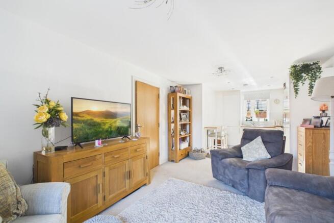 1 bed property, in Leyland Road, £165,000