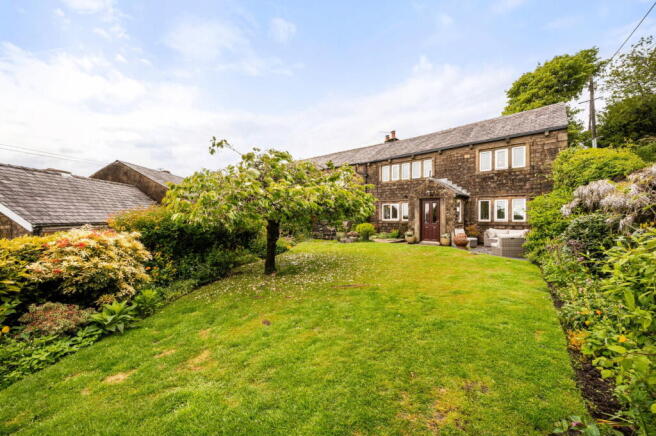 3 bed property, in Top O Th Meadows, £650,000