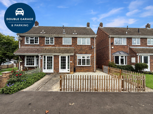 3 bed property, in Berryfield Close, £260,000