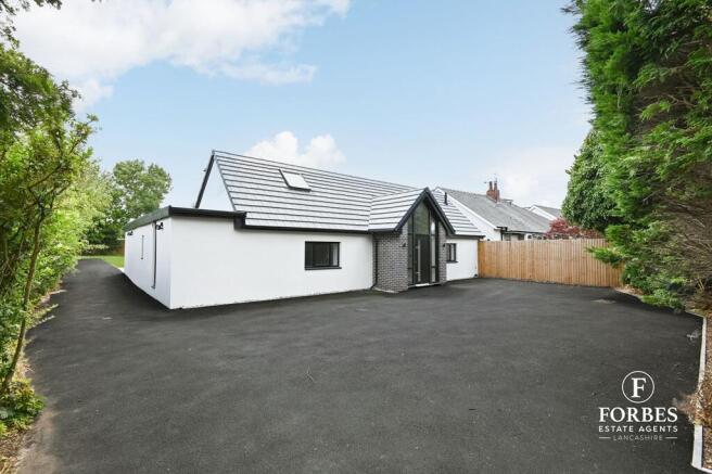4 bed property, in Lytham Road, £550,000