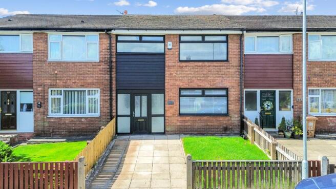 3 bed property, in Hatfield Close, £185,000