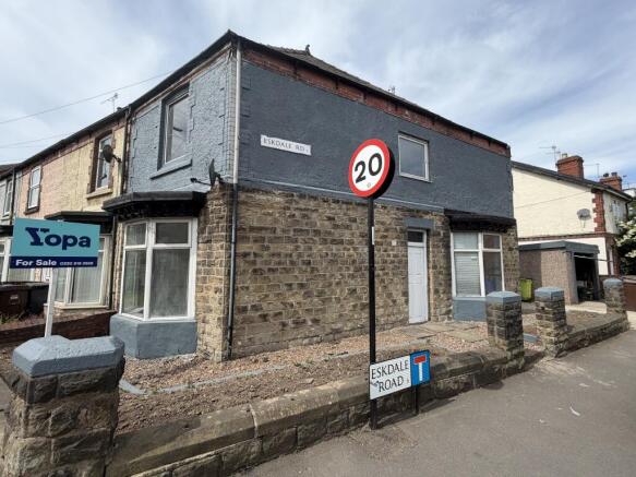 4 bed property, in Leppings Lane, £200,000