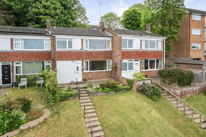 3 bed property, in Chesham, £425,000
