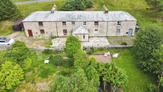 3 bed property, in Blue Row, £80,000