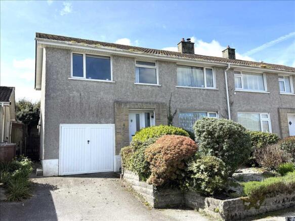 4 bed property, in Falmouth TR11, £385,000